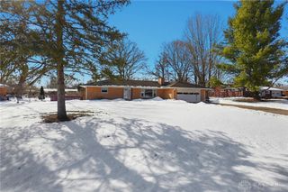 1040 Grove Hill Drive, Beavercreek, OH 45434
