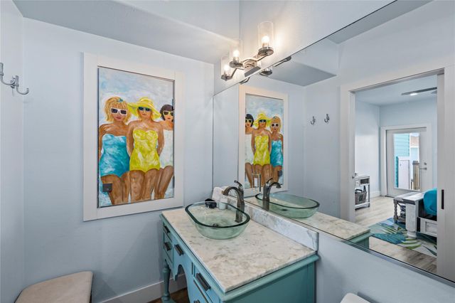 1998 Avenue G, Crystal Beach, TX 77650