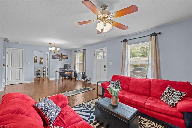 219 Martha Lee DR, Hampton, VA 23666