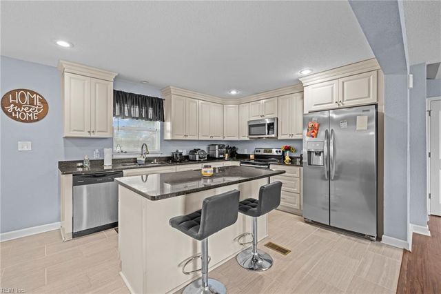 219 Martha Lee DR, Hampton, VA 23666