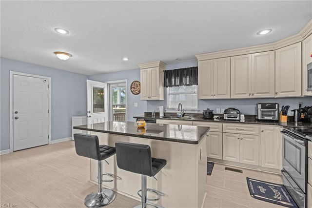 219 Martha Lee DR, Hampton, VA 23666