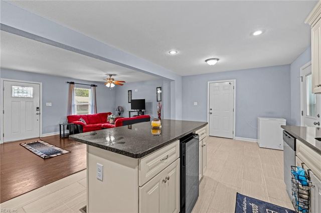 219 Martha Lee DR, Hampton, VA 23666