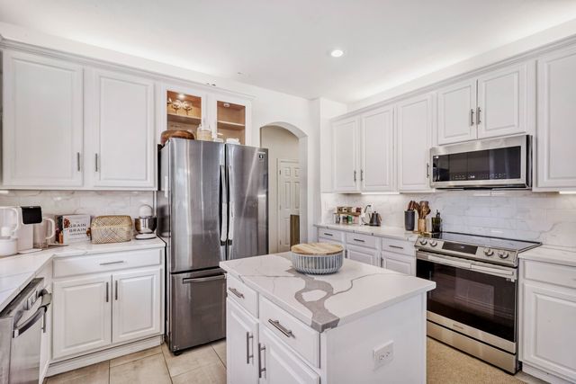 9709 Fairway Vista Drive, Rowlett, TX 75089