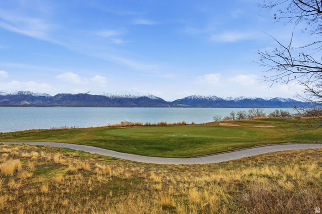 Image 14 of property listing at 133 WATSON DR, Saratoga Springs, UT 84045