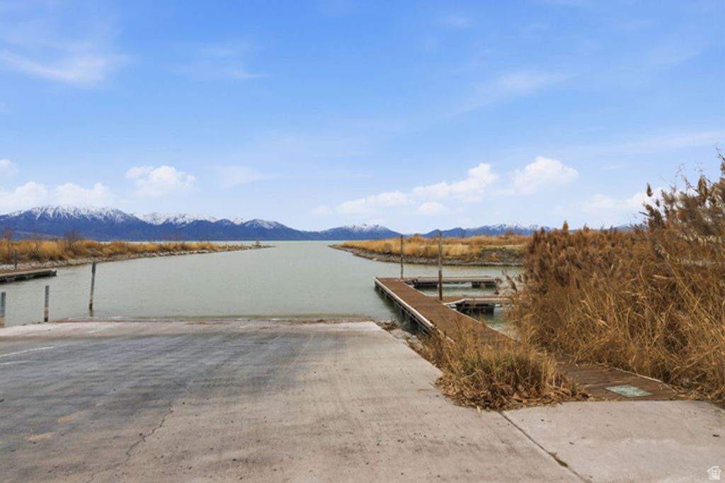 Image 15 of property listing at 133 WATSON DR, Saratoga Springs, UT 84045
