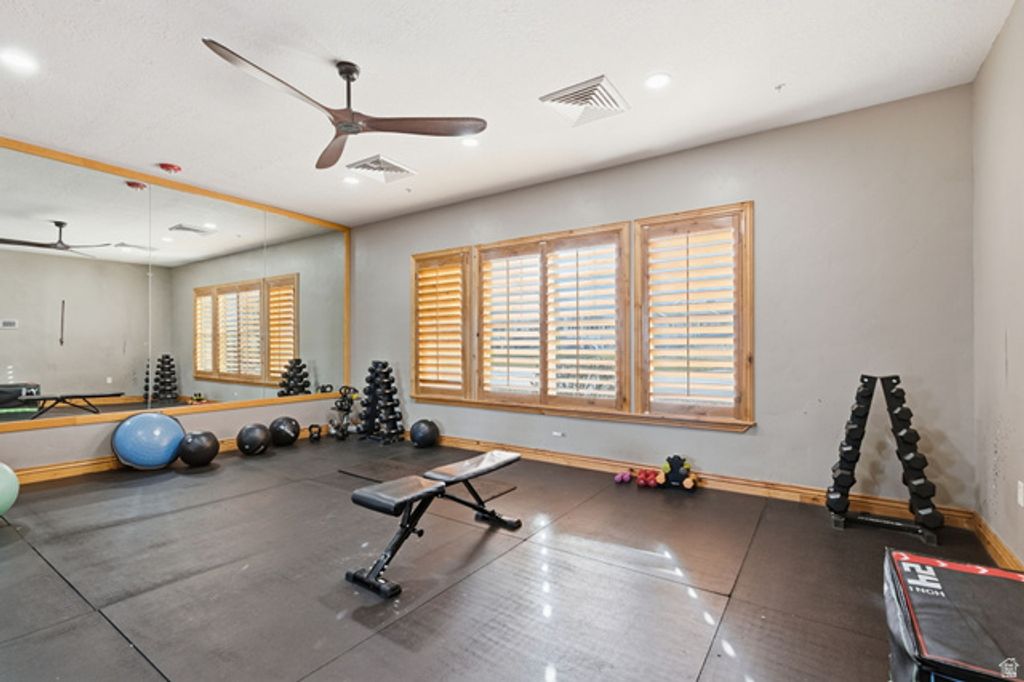 Image 23 of property listing at 133 WATSON DR, Saratoga Springs, UT 84045