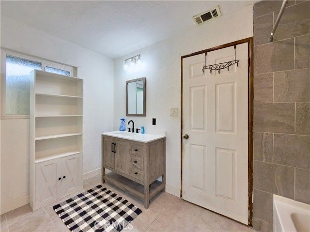 8728 Rowley, Littlerock (also Little Rock), CA 93543