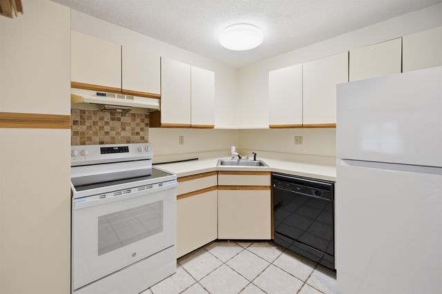117 Cluff Crossing Rd Apt 29, Salem, NH 03079
