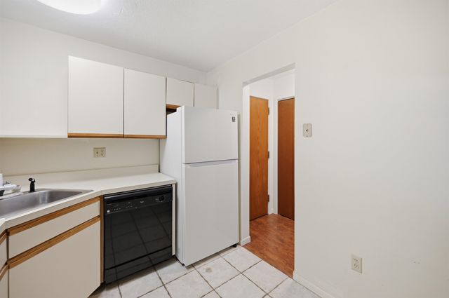 117 Cluff Crossing Rd Apt 29, Salem, NH 03079