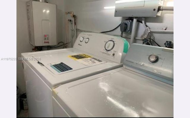 401 SW 8th St A, Hallandale Beach, FL 33009