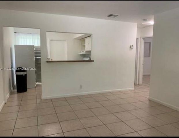 401 SW 8th St A, Hallandale Beach, FL 33009