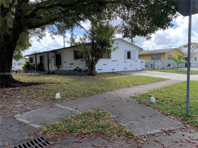 401 SW 8th St A, Hallandale Beach, FL 33009