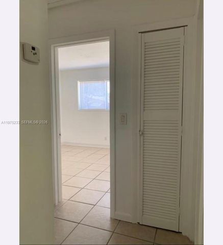 401 SW 8th St A, Hallandale Beach, FL 33009