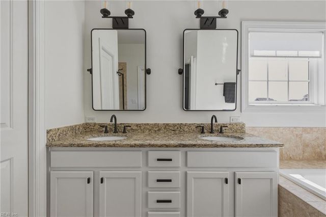 1912 Channing LN, Virginia Beach, VA 23456