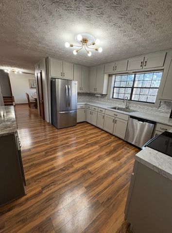 222 Sugar Creek Road, Blue Ridge, GA 30513