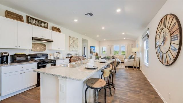 2825 Brogan CRK, New Braunfels, TX 78130
