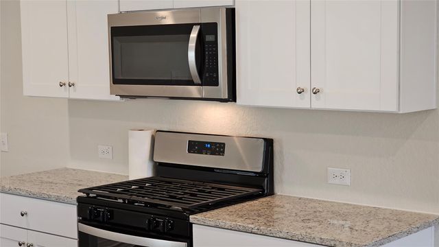 2825 Brogan CRK, New Braunfels, TX 78130