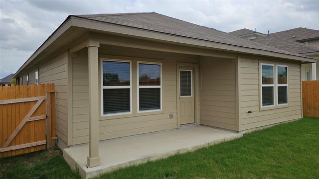 2825 Brogan CRK, New Braunfels, TX 78130