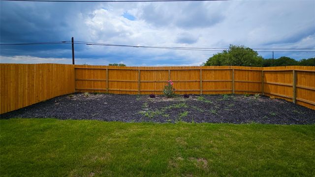 2825 Brogan CRK, New Braunfels, TX 78130