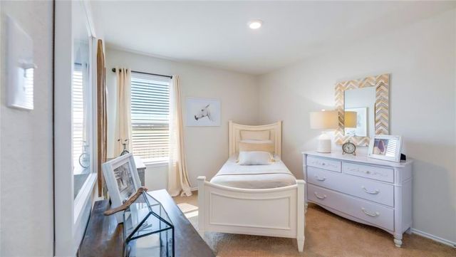 2825 Brogan CRK, New Braunfels, TX 78130