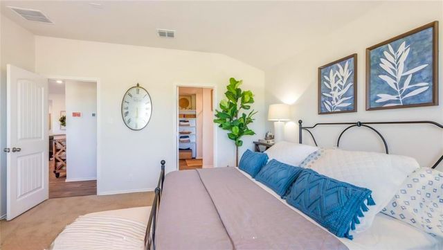 2825 Brogan CRK, New Braunfels, TX 78130