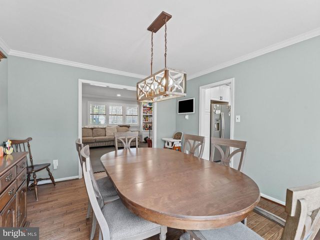 8 FOXWOOD LN, Medford, NJ 08055