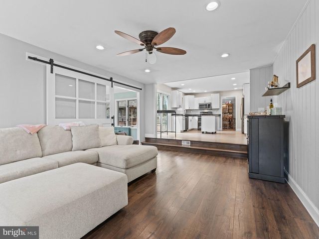 8 FOXWOOD LN, Medford, NJ 08055