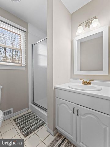 8 FOXWOOD LN, Medford, NJ 08055