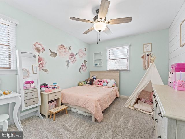 8 FOXWOOD LN, Medford, NJ 08055