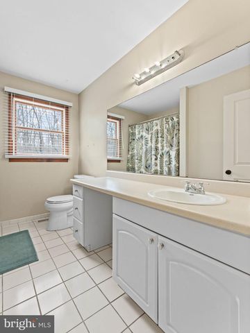 8 FOXWOOD LN, Medford, NJ 08055