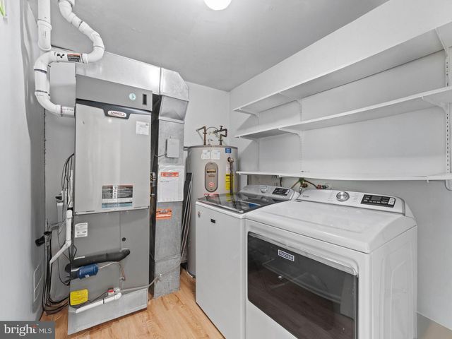 8 FOXWOOD LN, Medford, NJ 08055