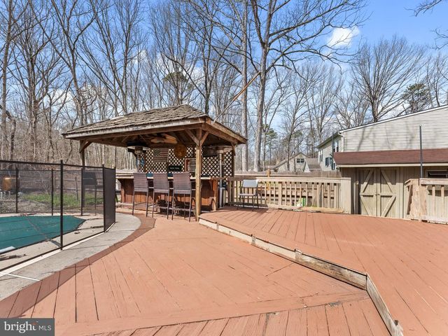 8 FOXWOOD LN, Medford, NJ 08055