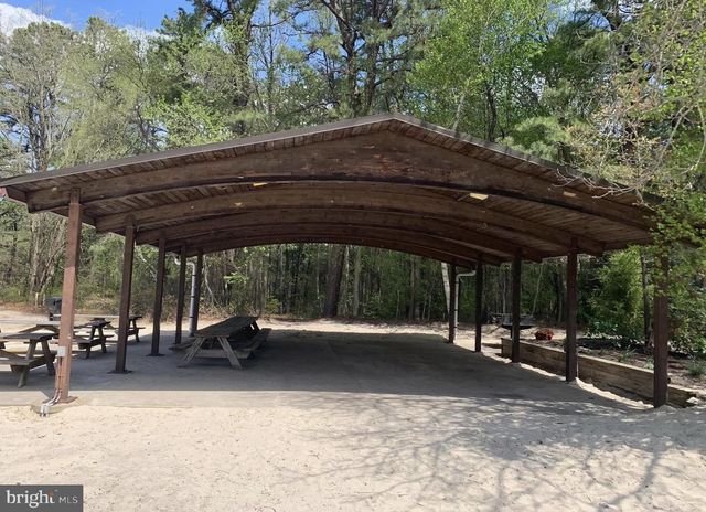 8 FOXWOOD LN, Medford, NJ 08055