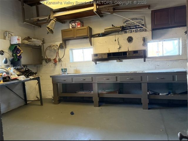 2516 Spring Street, South Charleston, WV 25309