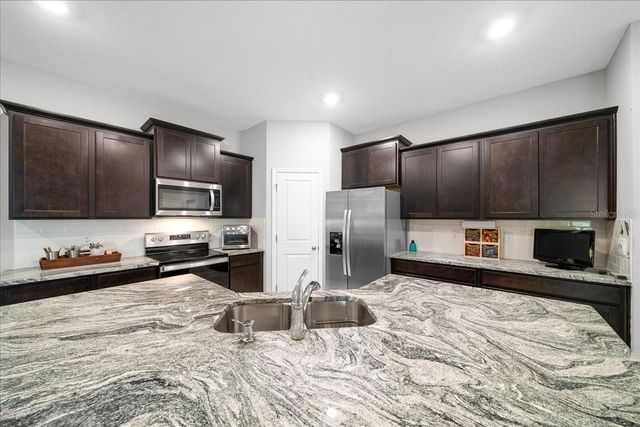 5231 NW 48TH PLACE, Ocala, FL 34482