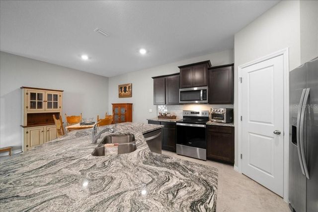 5231 NW 48TH PLACE, Ocala, FL 34482