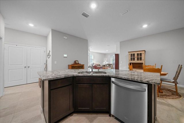 5231 NW 48TH PLACE, Ocala, FL 34482