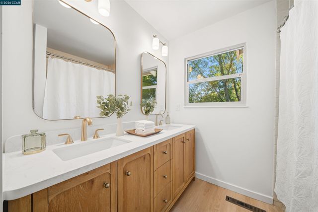1290 Laverock Ln, Alamo, CA 94507