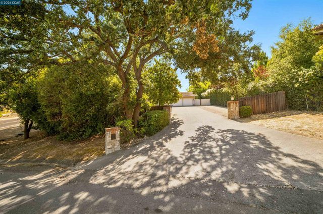 1290 Laverock Ln, Alamo, CA 94507