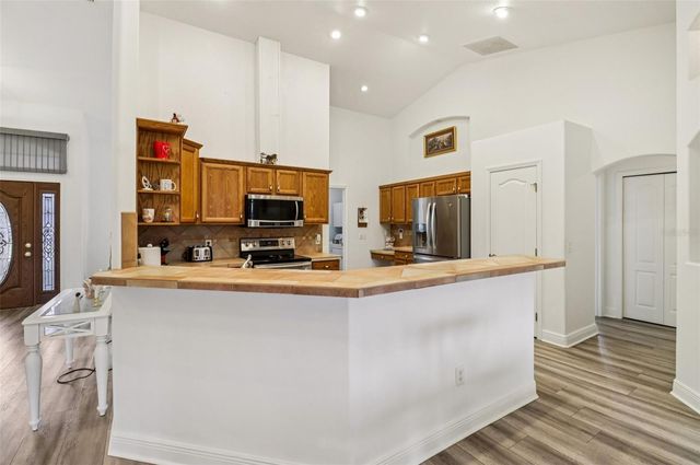 5433 COUNTY ROAD 125, Wildwood, FL 34785