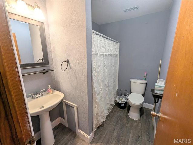 303 N Main Street, Campbell, MO 63933