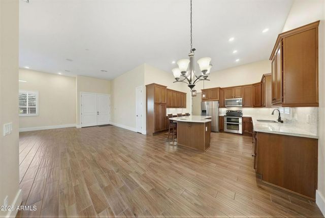 8974 N 8TH Lane, Phoenix, AZ 85021