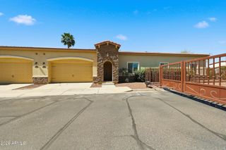 8974 N 8TH Lane, Phoenix, AZ 85021
