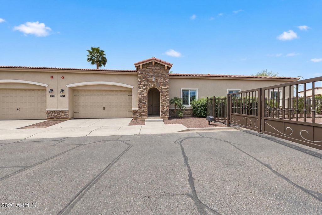 8974 N 8TH Lane, Phoenix, AZ 85021 — photo 2