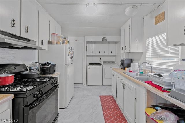 3802 Pecan Lane, Las Vegas, NV 89115