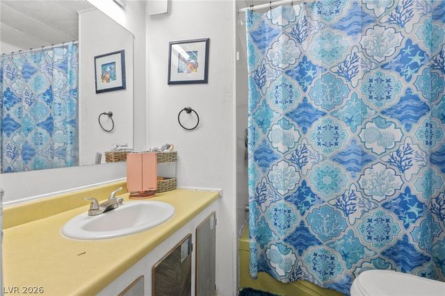 3802 Pecan Lane, Las Vegas, NV 89115