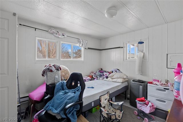 3802 Pecan Lane, Las Vegas, NV 89115