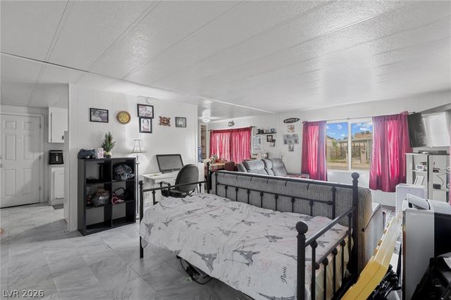 3802 Pecan Lane, Las Vegas, NV 89115