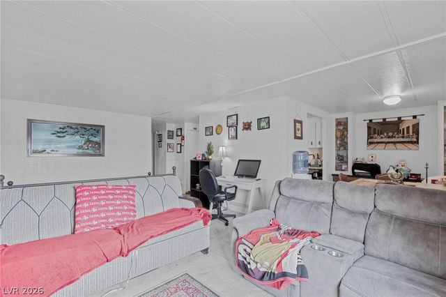 3802 Pecan Lane, Las Vegas, NV 89115