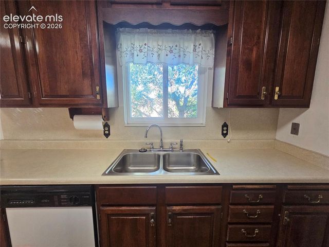 25 Minden Circle, Colorado Springs, CO 80906